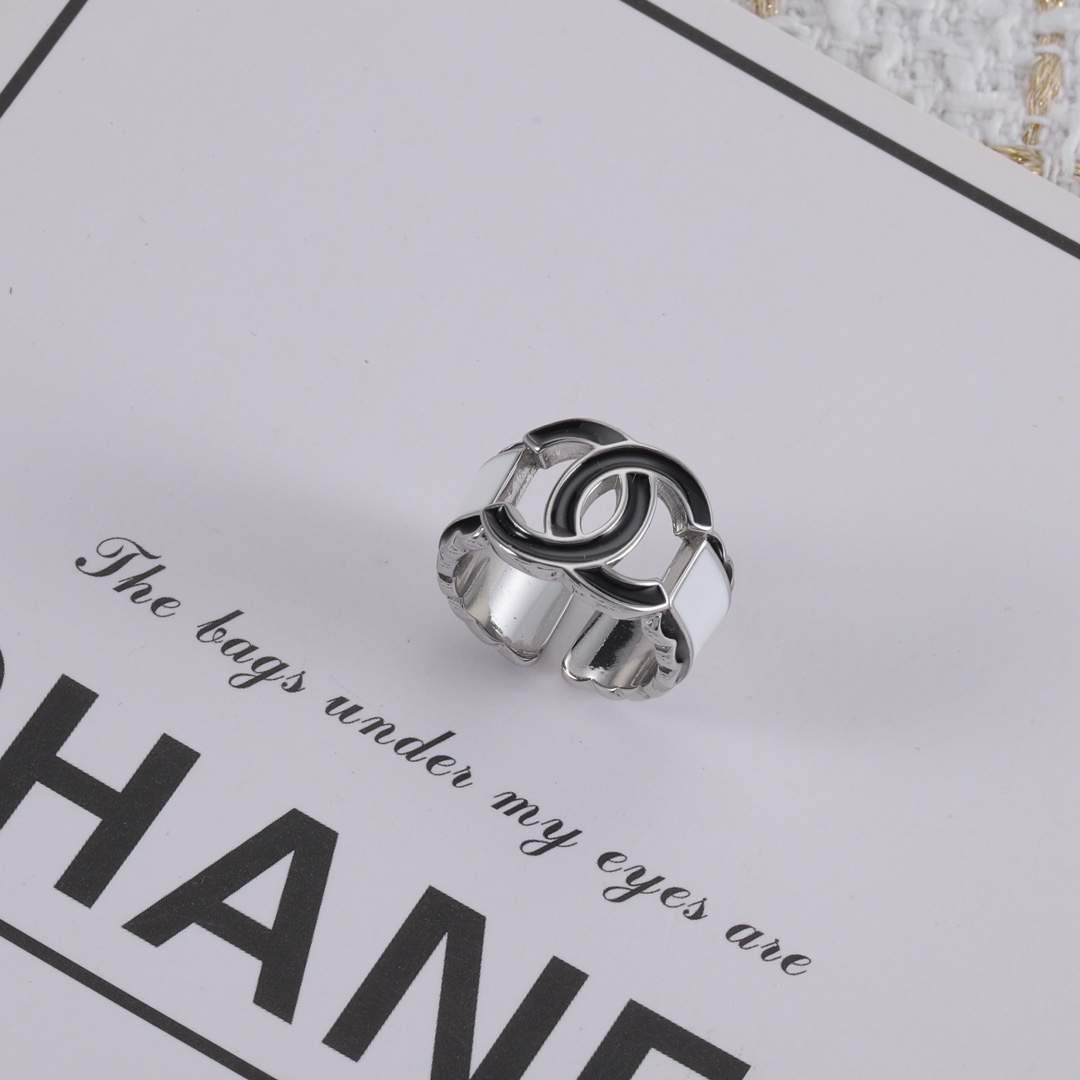 Chanel ring 4
