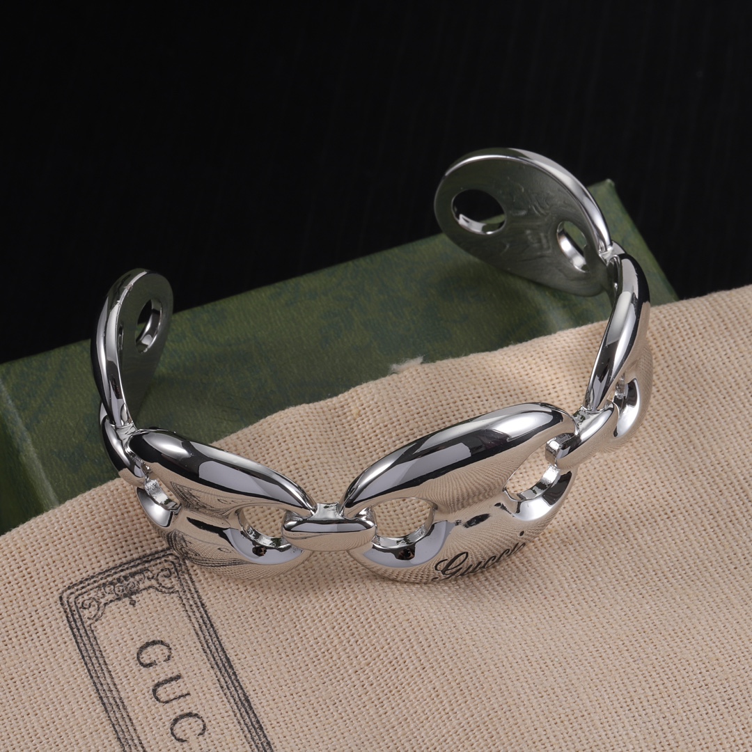 Gucci 古驰手环 7