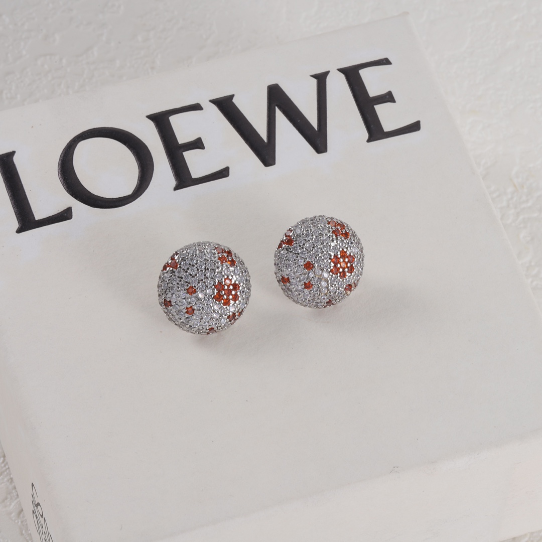 💰80罗意威Loewe 耳钉
