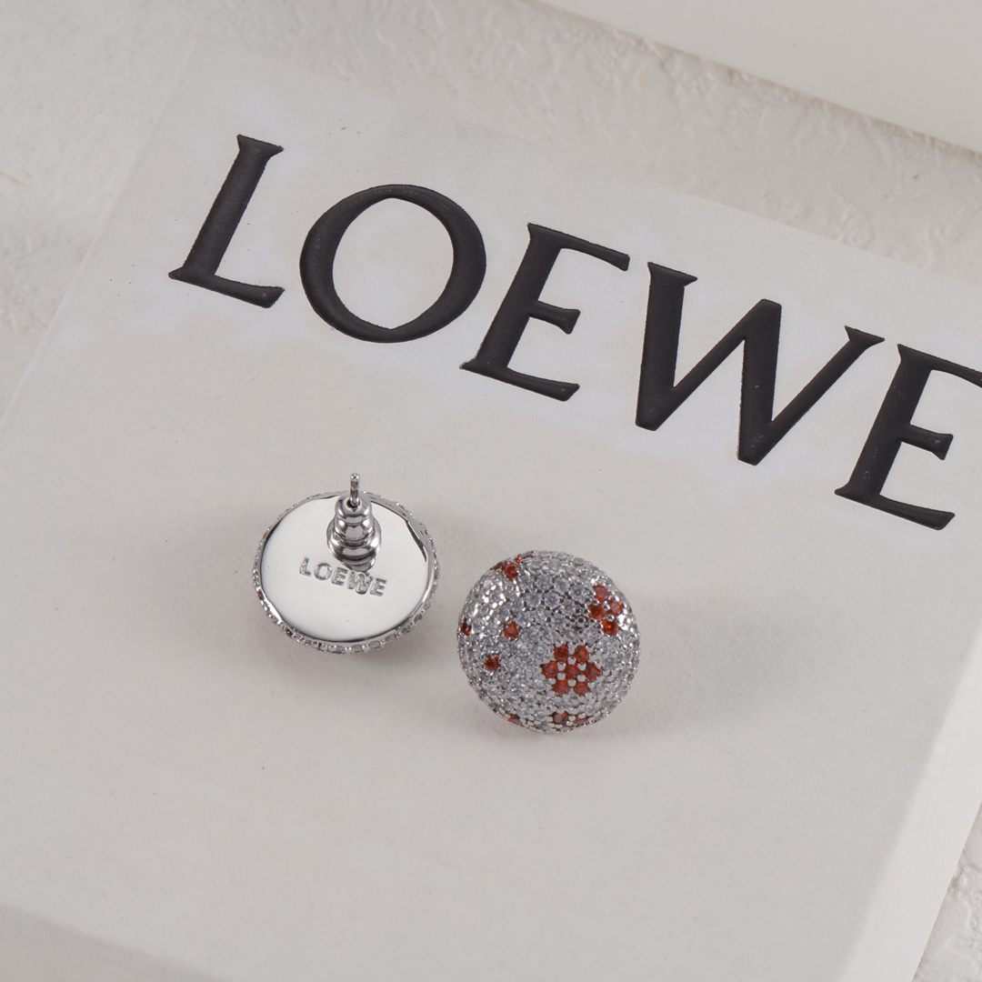 💰80罗意威Loewe 耳钉
