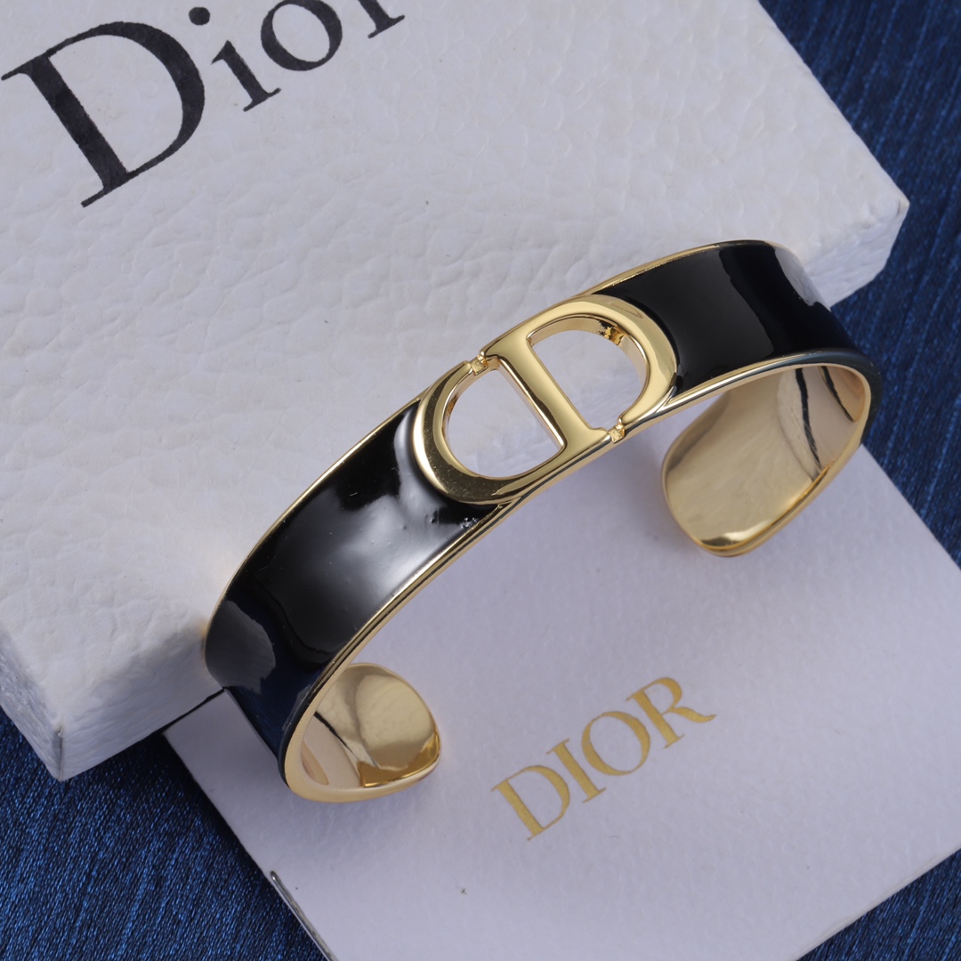 Dior item 2