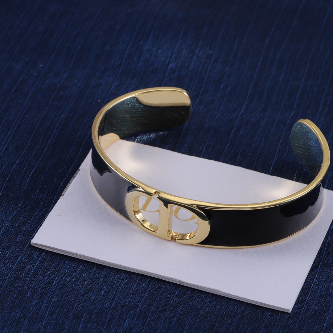Dior item 7