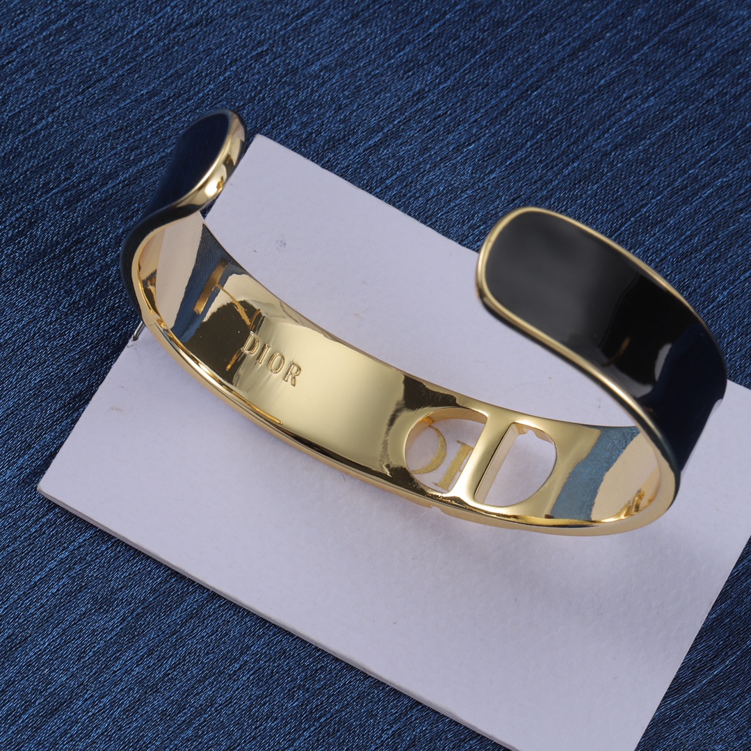 Dior item 5