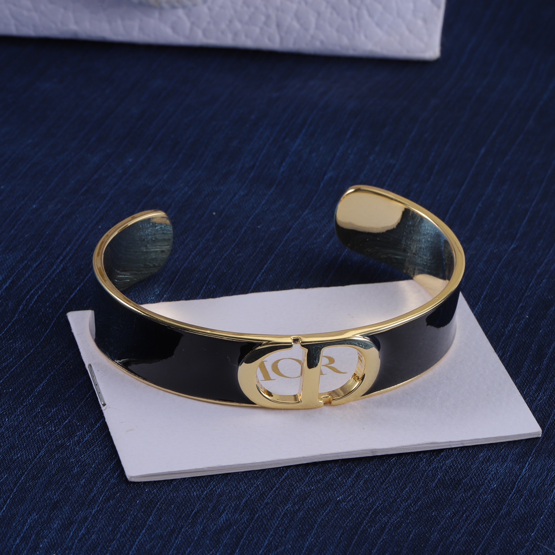Dior item 3