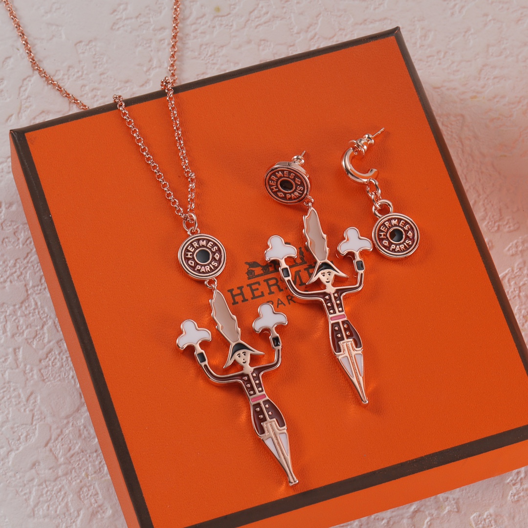Hermès luxury necklace