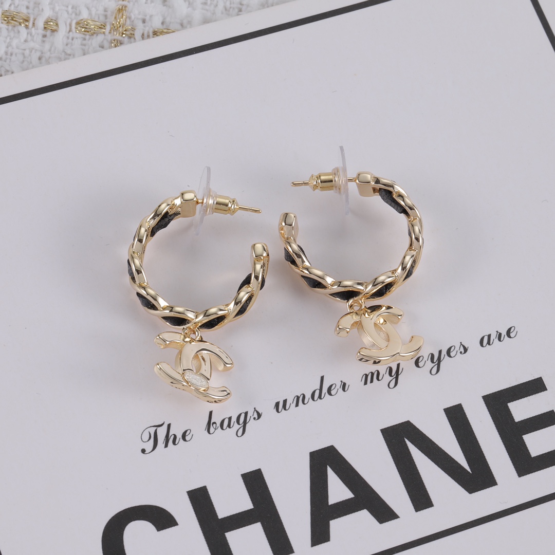 Chanel item 6