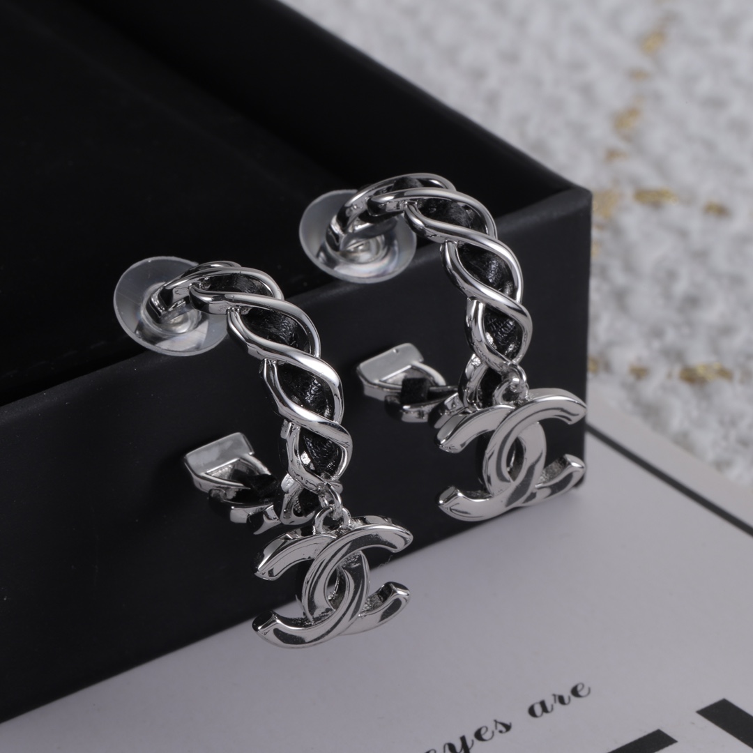 Chanel item 5