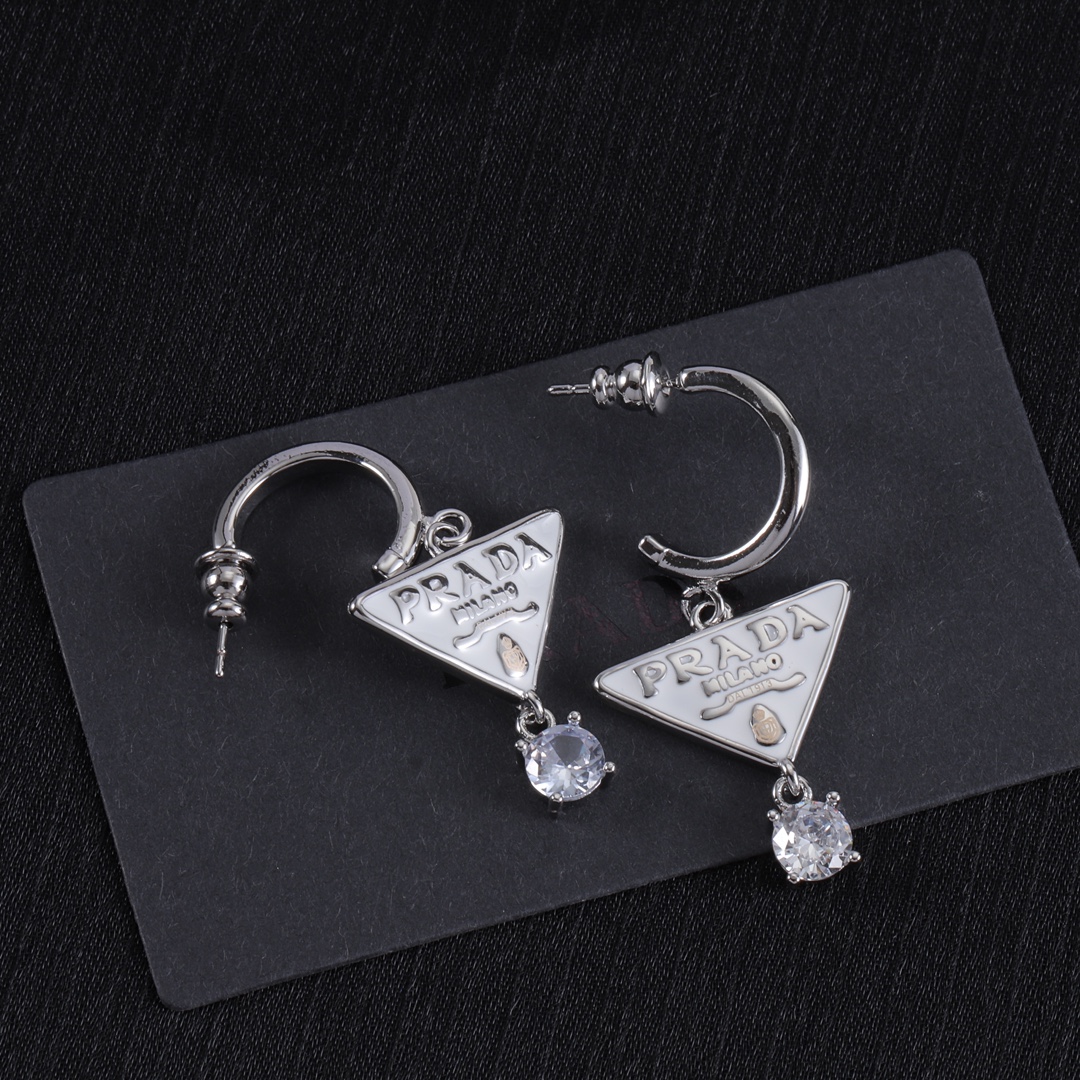 Prada item 3