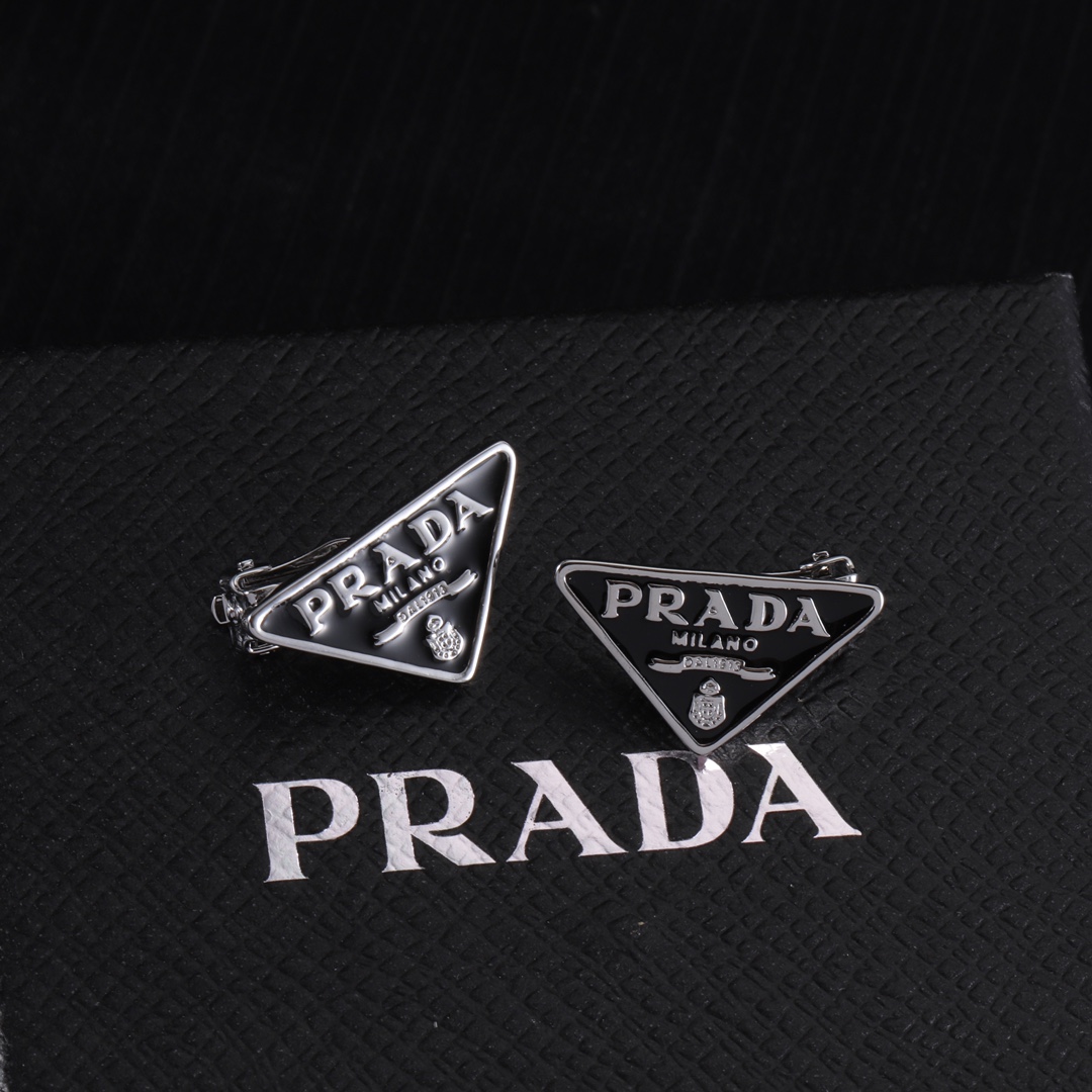 普拉达Prada 耳夹款 3