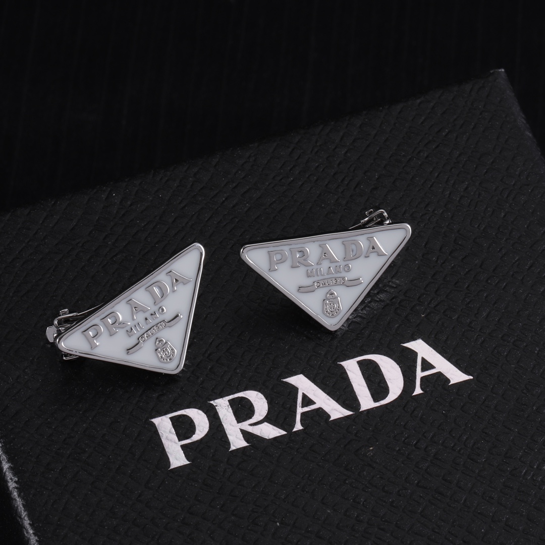 普拉达Prada 耳夹款 5