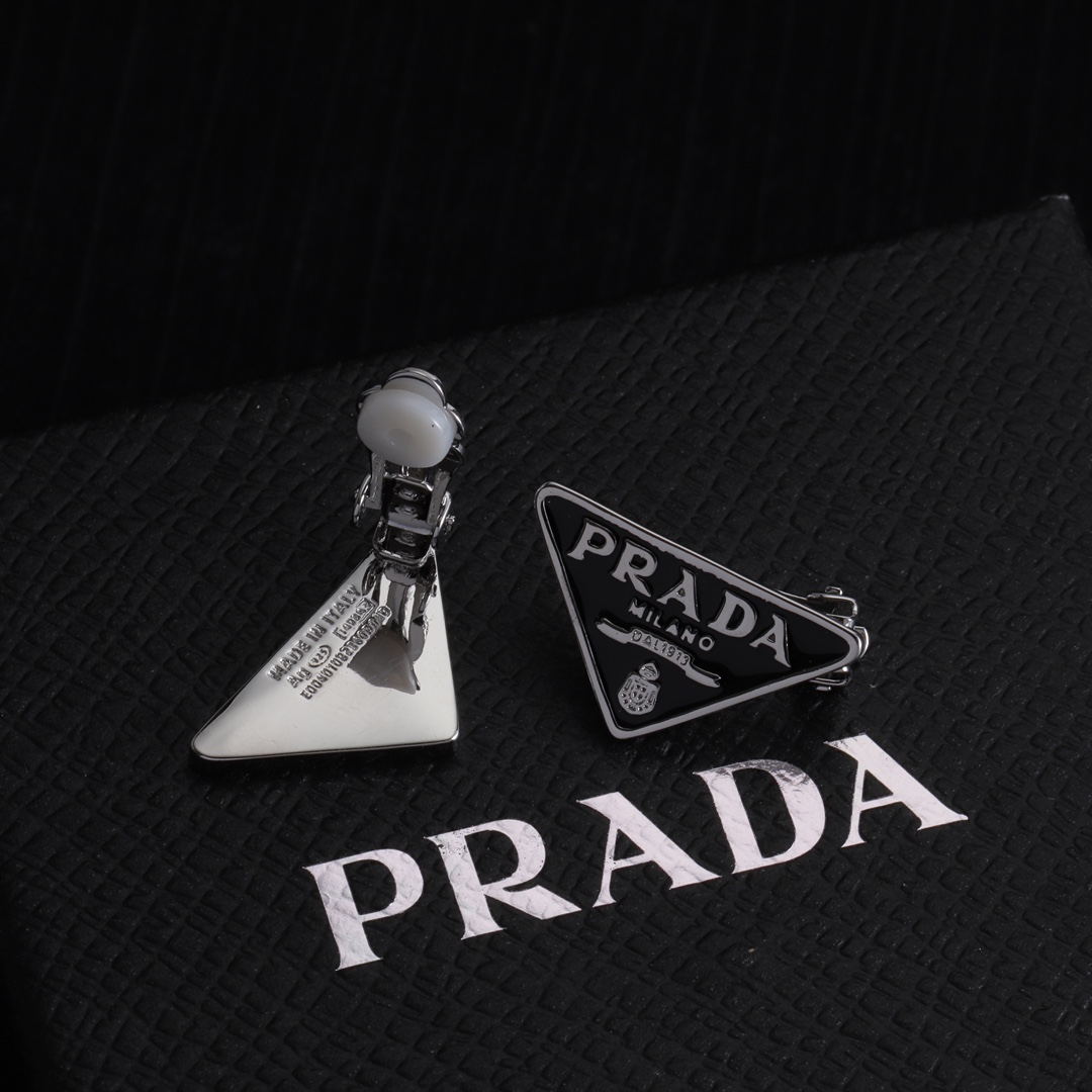 普拉达Prada 耳夹款 4