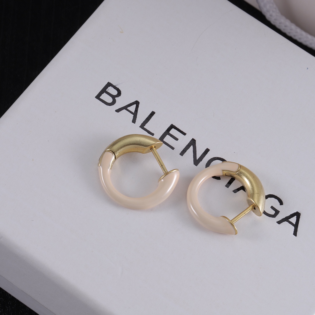 Balenciaga luxury item 5