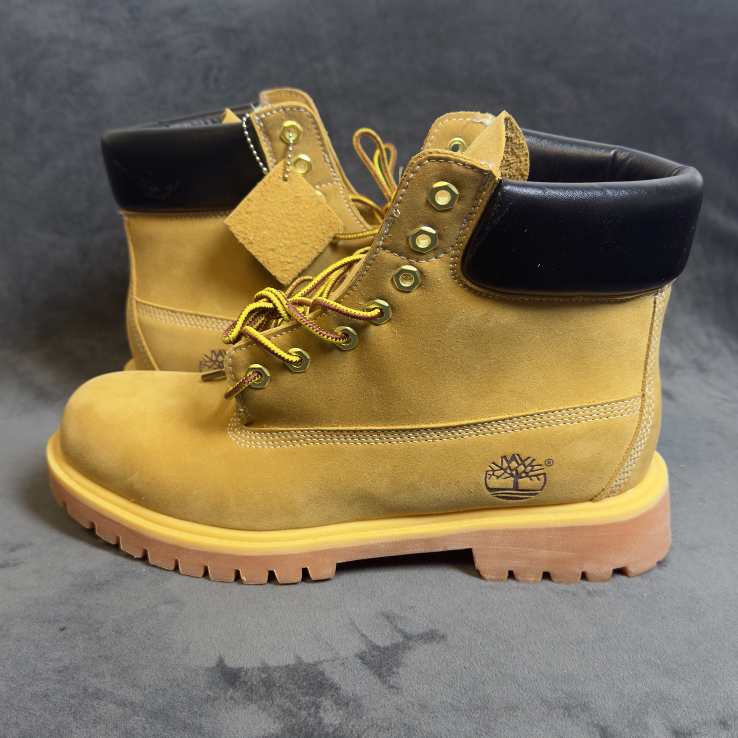💰260  S1#性价比 Timberland 添柏岚/天伯伦 经典黄高 工装靴 各方面品质均有提升 全新订单 下半年核心产品主推供应 渠道版 珠海代工厂生产 外贸鬼佬订单尾货