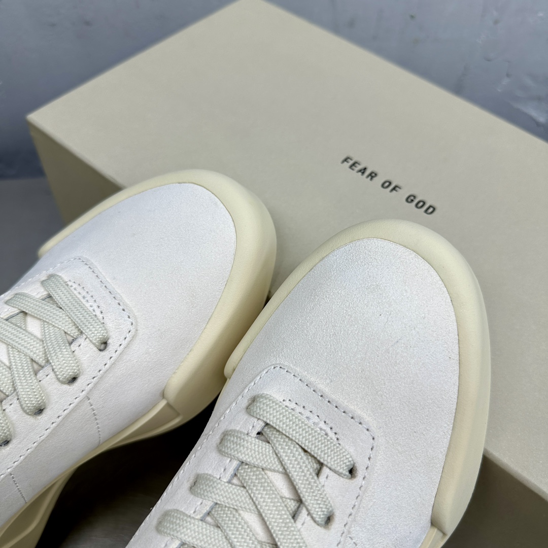 Luxurious Fear of God Summer Sneakers: Silk-Skin and Sand-Skin Fabric Sensation - 图片 8
