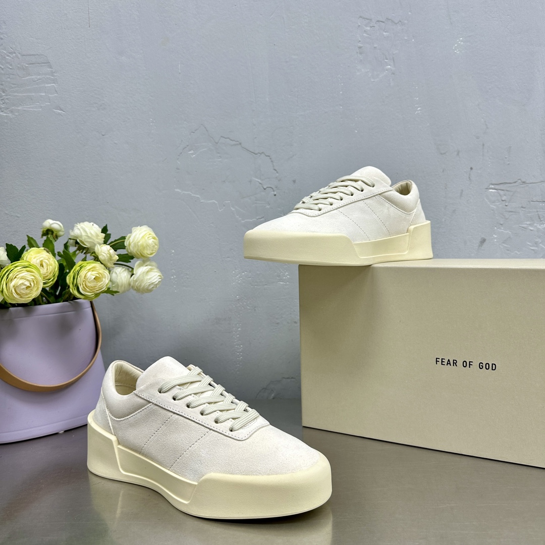 Luxurious Fear of God Summer Sneakers: Silk-Skin and Sand-Skin Fabric Sensation - 图片 6
