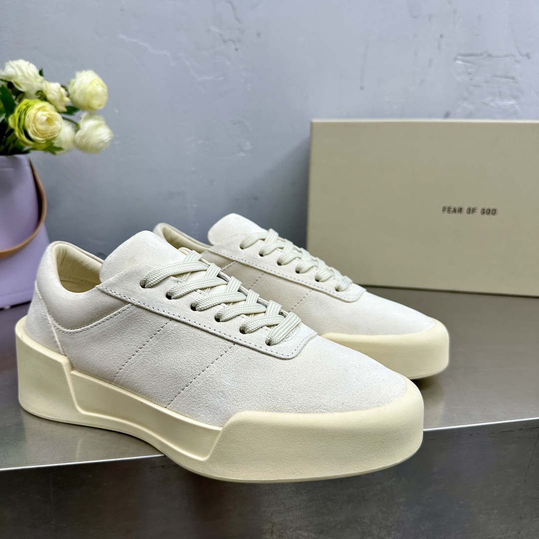 Luxurious Fear of God Summer Sneakers: Silk-Skin and Sand-Skin Fabric Sensation - 图片 5