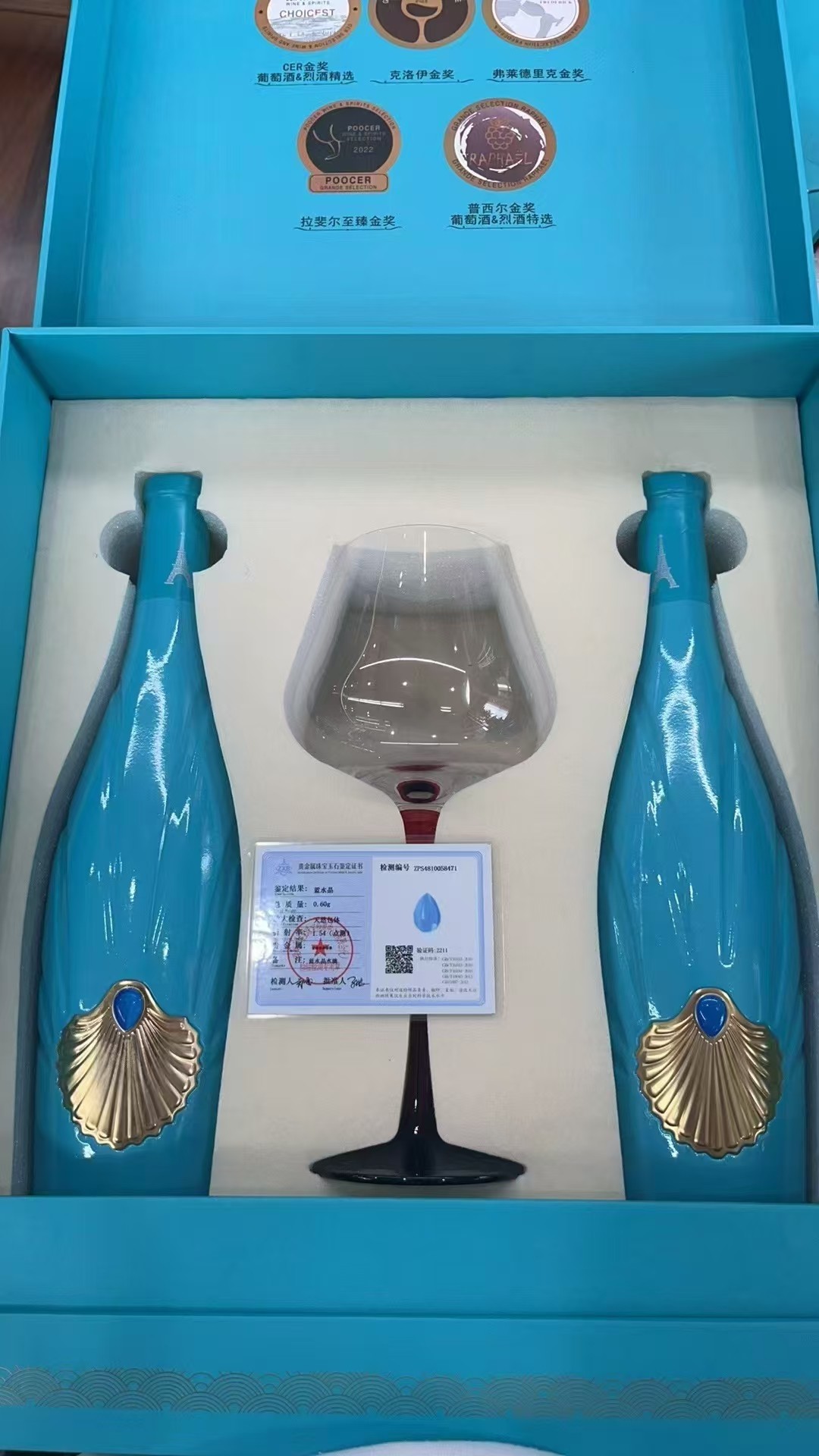 Louis Vuitton Haute Couture Maison Lifestyle Luxury Home Decor Blanket 7