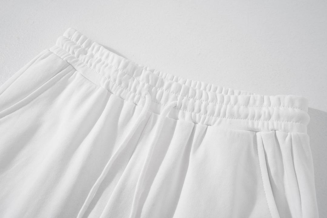 Givenchy Paris White Sweat Shorts with Drawstring - Comfort & Style 5 i1716560062 6293 0
