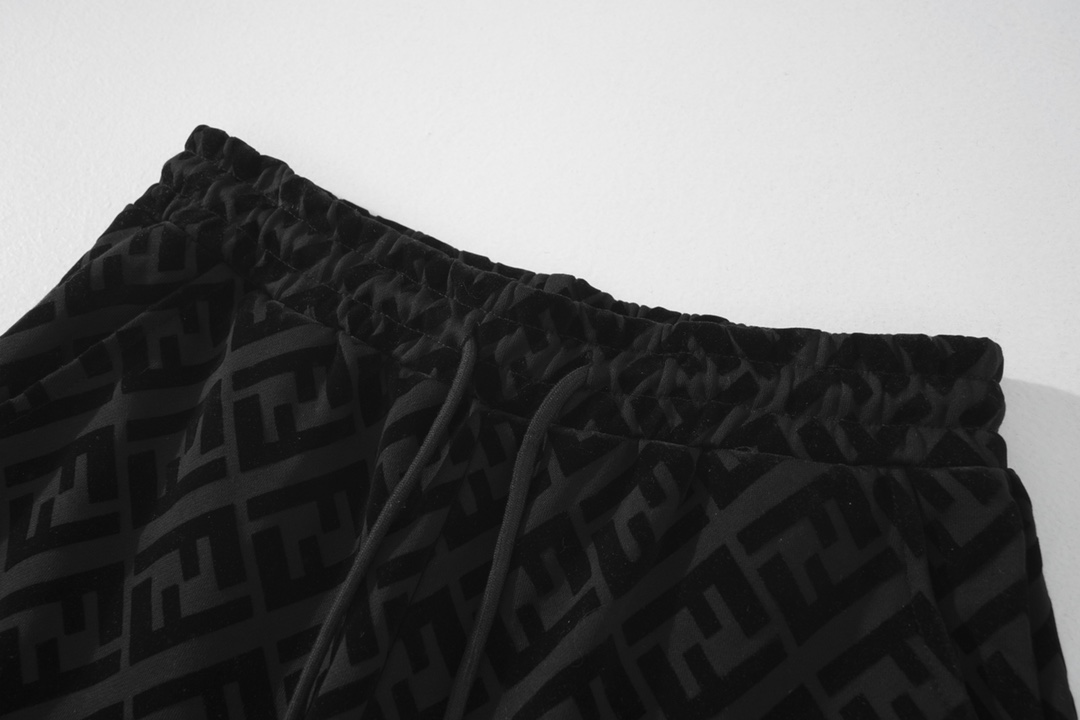 2024 New FENDI Tweezed Shorts in Black Fur, Sizes S-XL, Section N666 - 图片 5