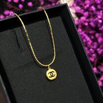 Chanel Jewelry Necklaces & Pendants Yellow Brass