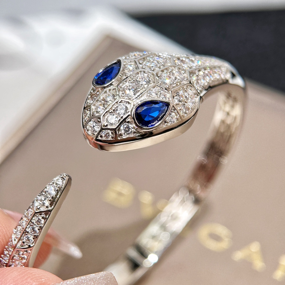 Bvlgari 重磅热推 BULGARIA 精工版本len菱形蛇手镯 火爆蛇系列 满身高碳钻