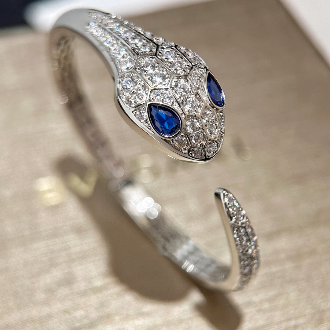 Bvlgari 重磅热推 BULGARIA 精工版本len菱形蛇手镯 火爆蛇系列 满身高碳钻