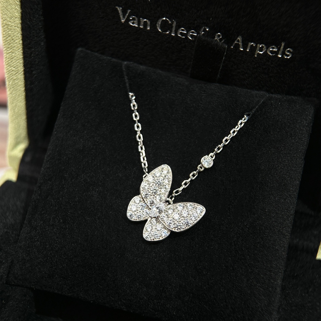 Van Cleef & Arpels Jewelry Necklaces & Pendants Ring-