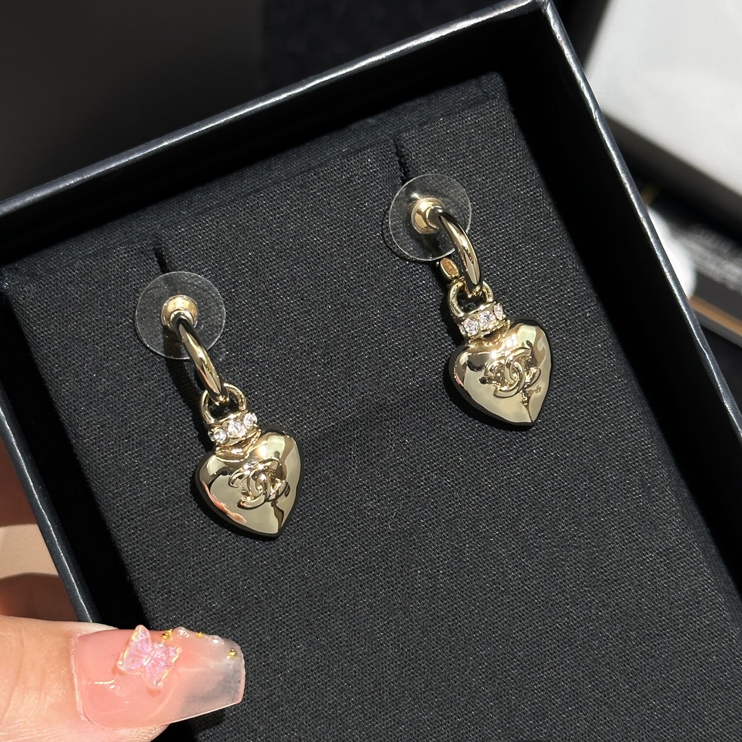 UK 7 Star Replica
 Chanel Jewelry Earring Best Quality Gold Yellow Brass