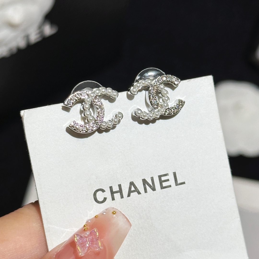 Can I buy replica
 Chanel Jewelry Earring Yellow Brass