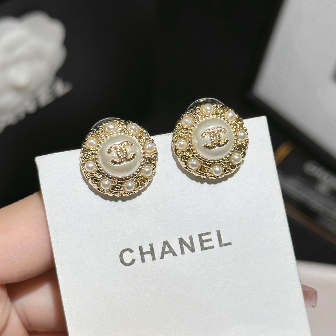 Chanel AAA+
 Jewelry Earring Yellow Brass