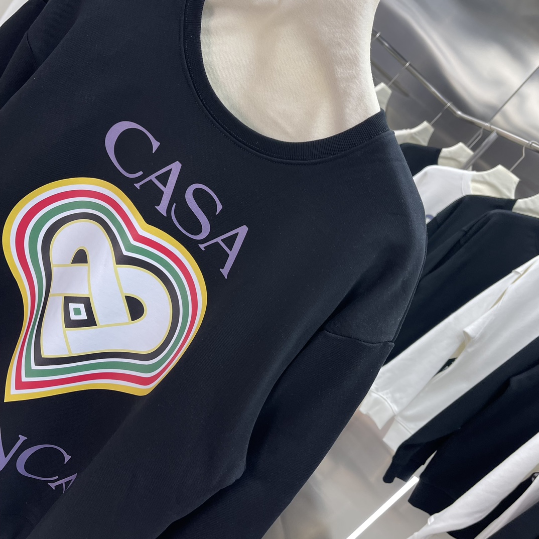 CJCR Winter 2024 Collection: Gender-Neutral Cotton Logo Print in Black and White - 图片 7