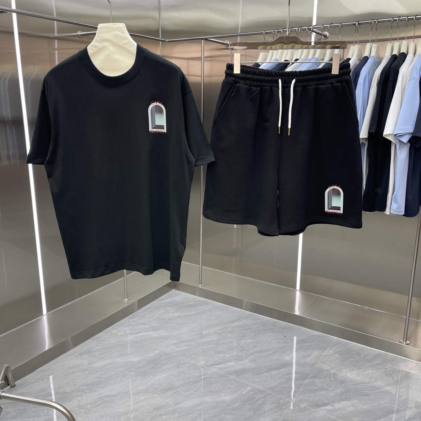 P180 CASABLANCA Conjunto de camiseta y pantalones cortos Desarrollo original Cómodo de llevar Tejido de doble hilo pers…