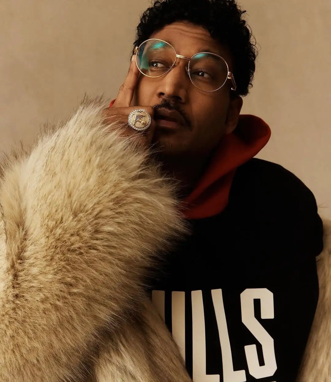 P173


💰Fear of God Essentials x NBA 联名款 SS25 NBA-allstar  PULL OVER HOODIE - BULLS 芝加哥公牛队 美式重磅字母印花图案拼接连帽卫衣 男女同款 黑色拼红色

黑色、灰色 、S-XL