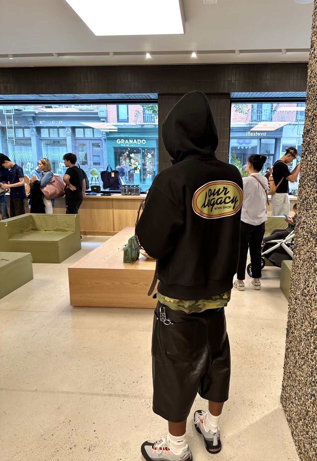 P180


💰「在途」STUSSY x OUR LEGACY 联名字母LOGO拉链卫衣 黑色 、灰色 S-XL