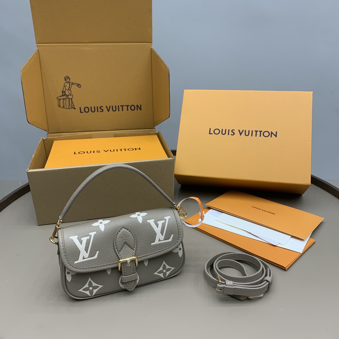 루이비통 M83300 가방 Louis Vuitton