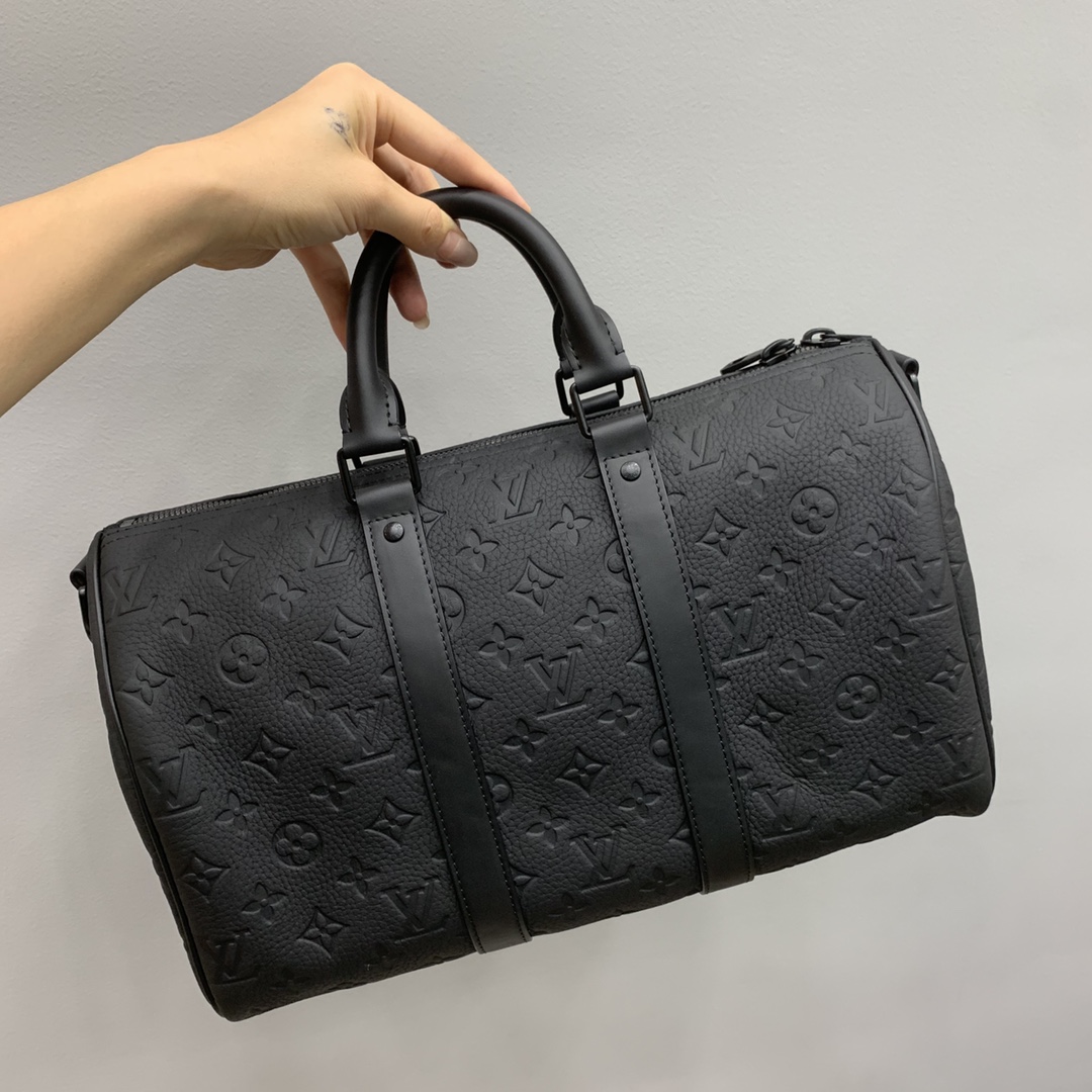 루이비통 M22765 가방 Louis Vuitton