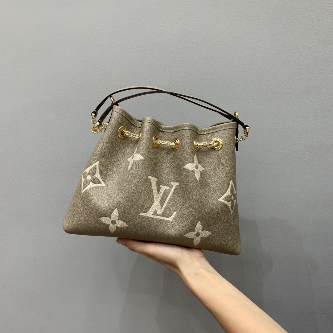 루이비통 M25453 가방 Louis Vuitton
