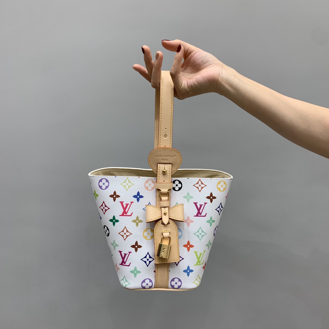 루이비통 M13089 가방 Louis Vuitton