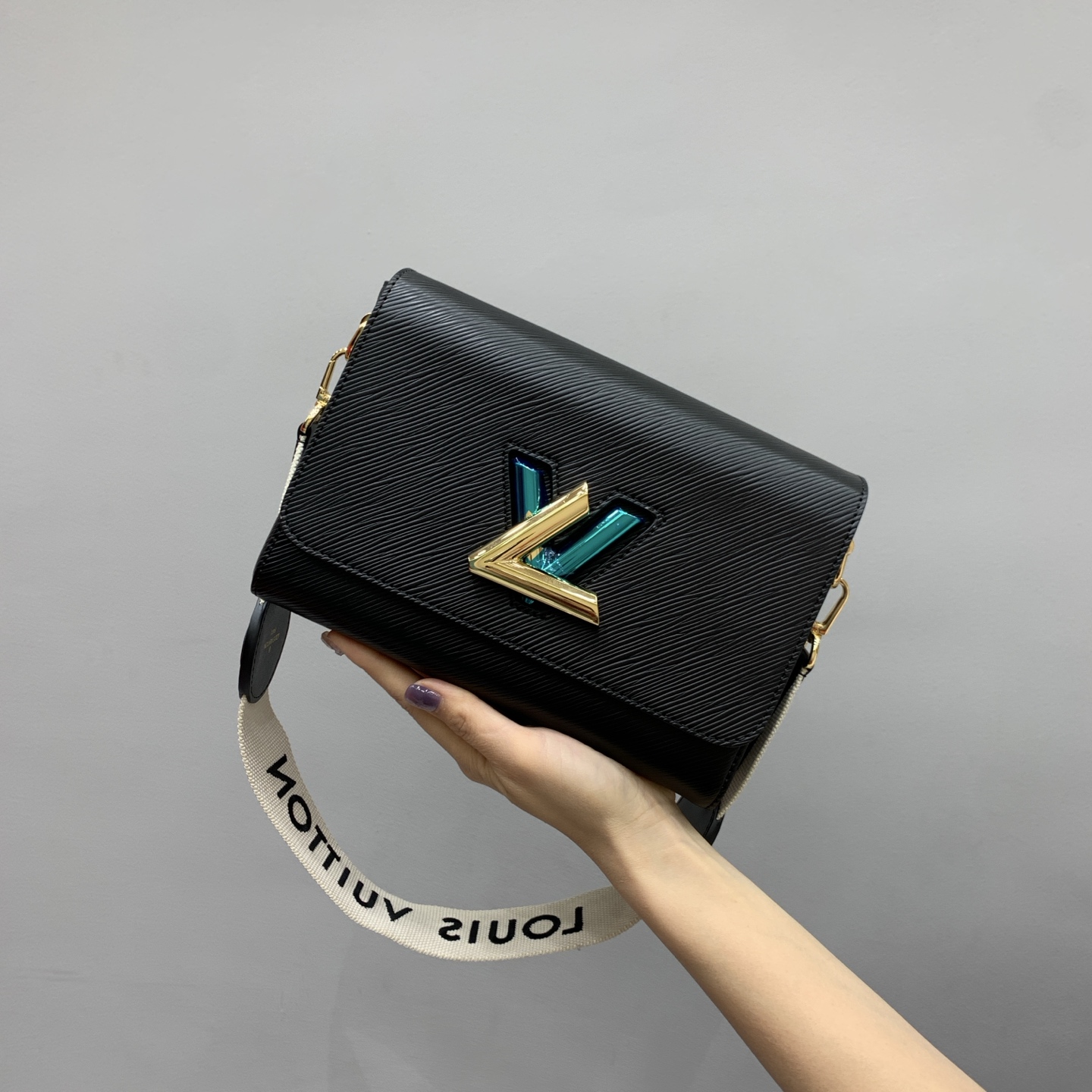 루이비통 M24765 가방 Louis Vuitton