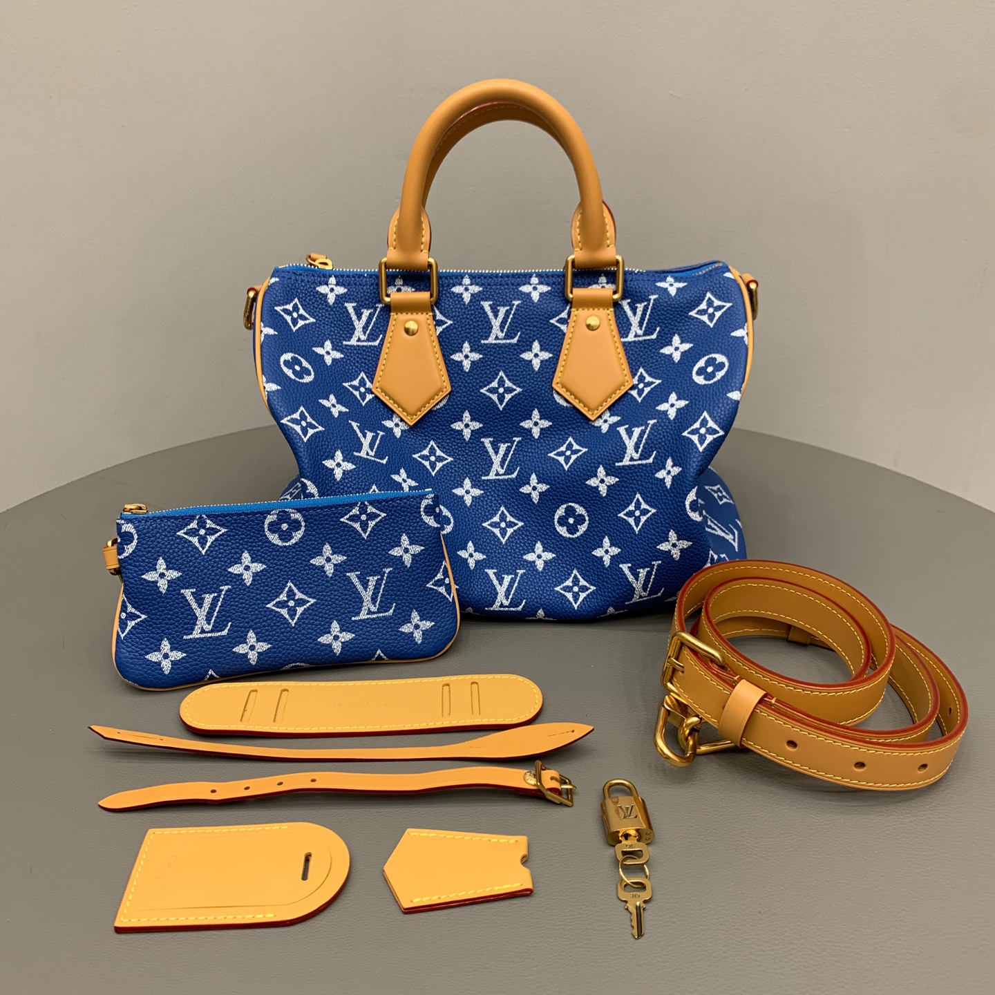 루이비통 M21108 가방 Louis Vuitton Bag