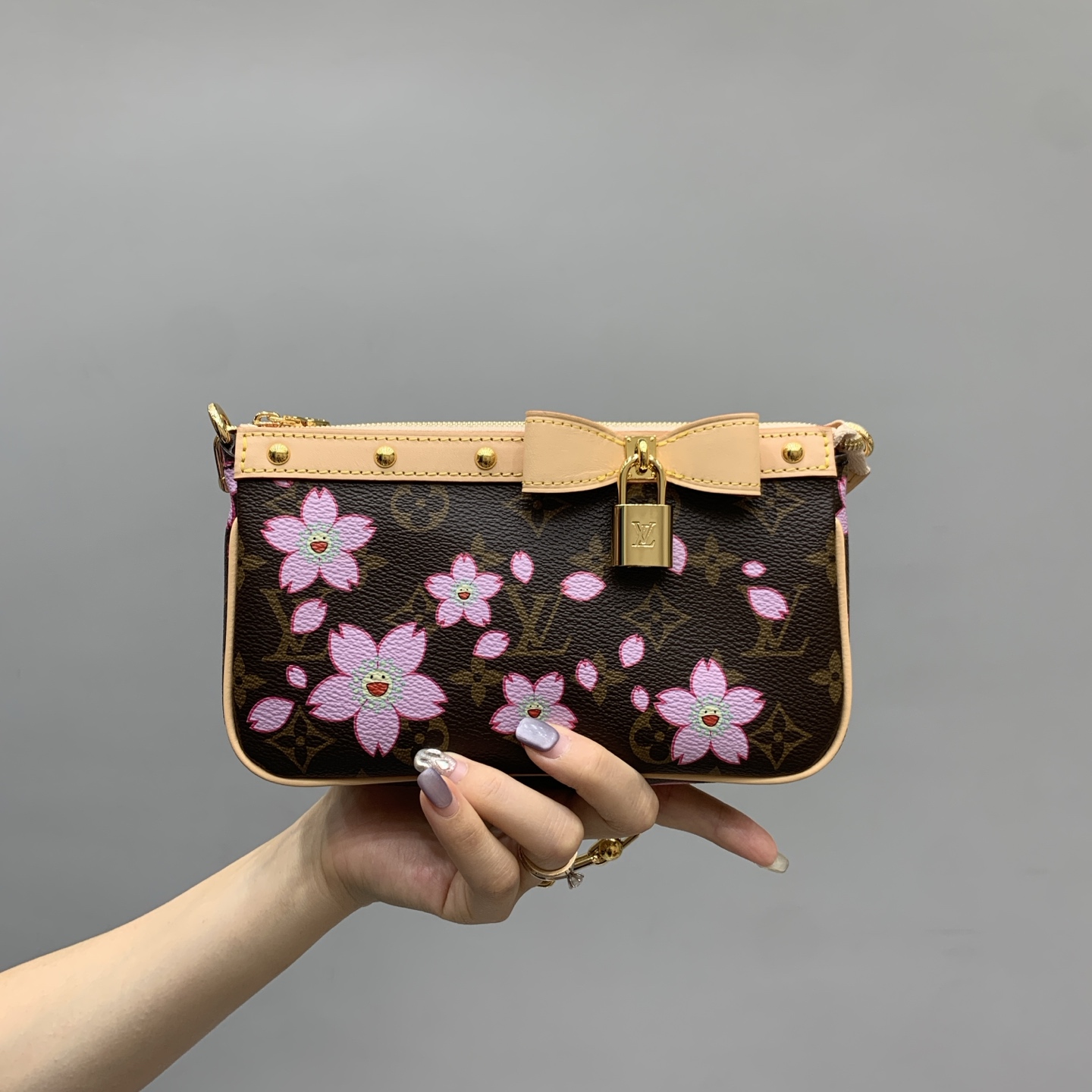 루이비통 M13666 가방 Louis Vuitton