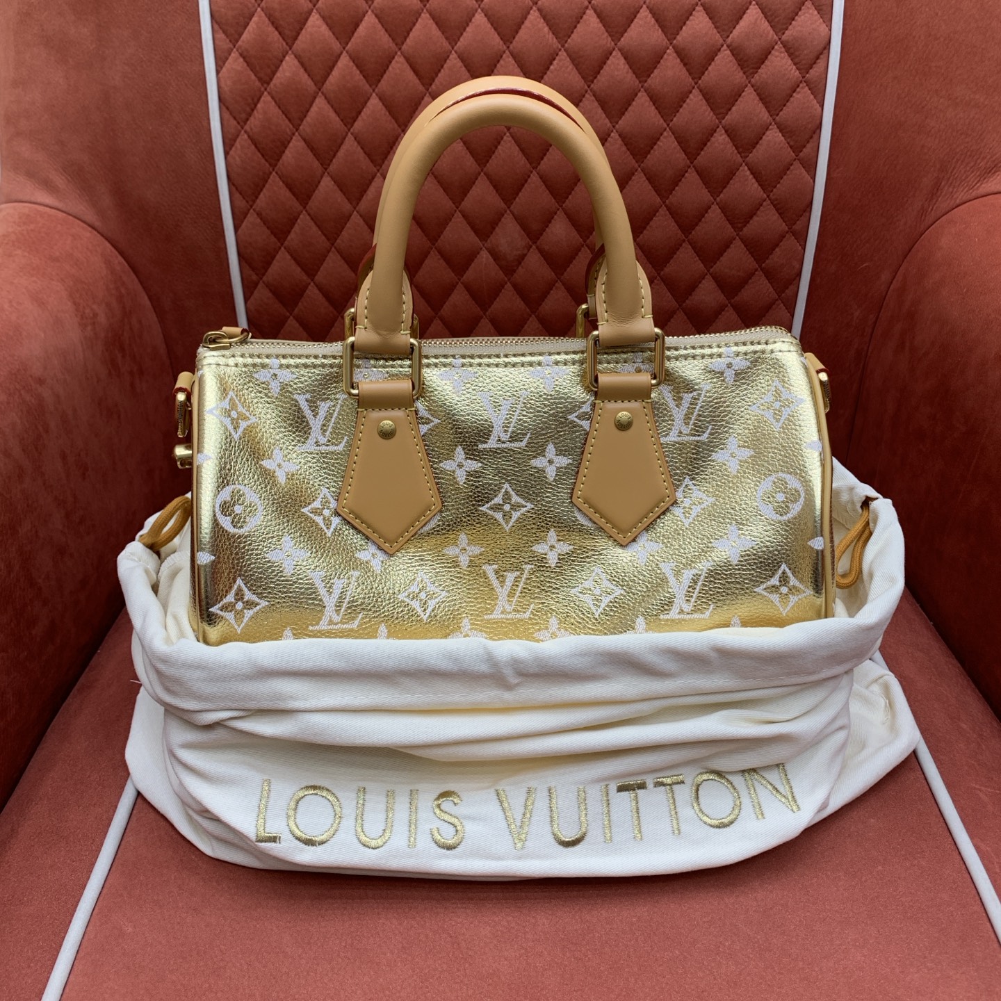 루이비통 M21118 가방 Louis Vuitton