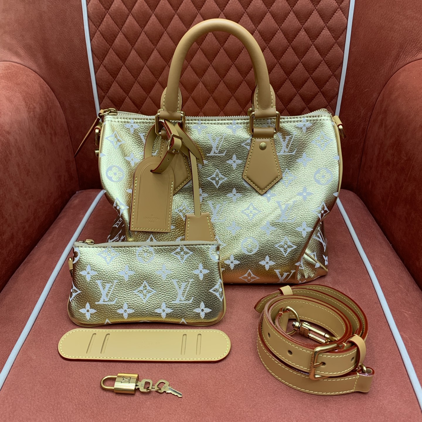 루이비통 M21118 가방 Louis Vuitton