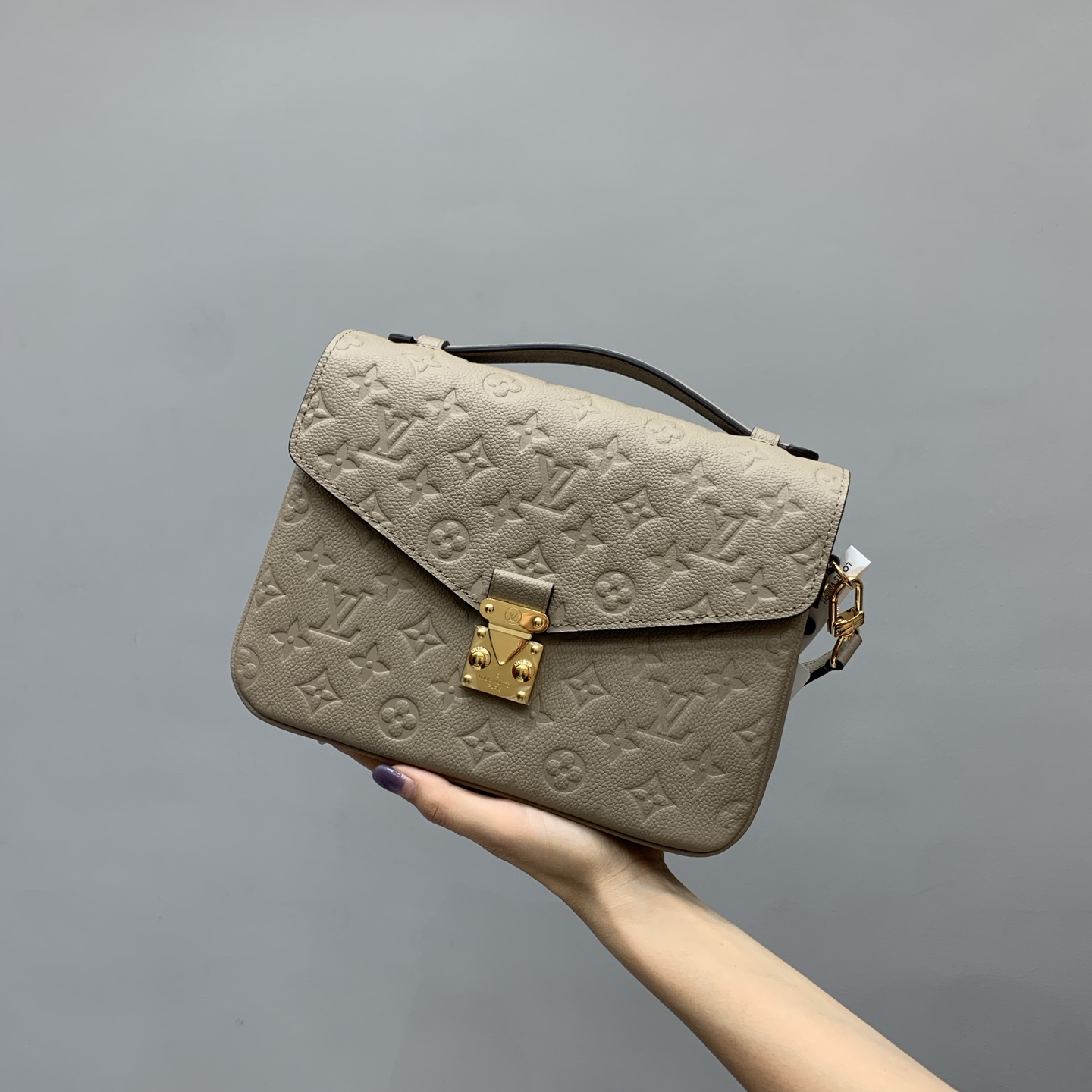 루이비통 M44881 가방 Louis Vuitton