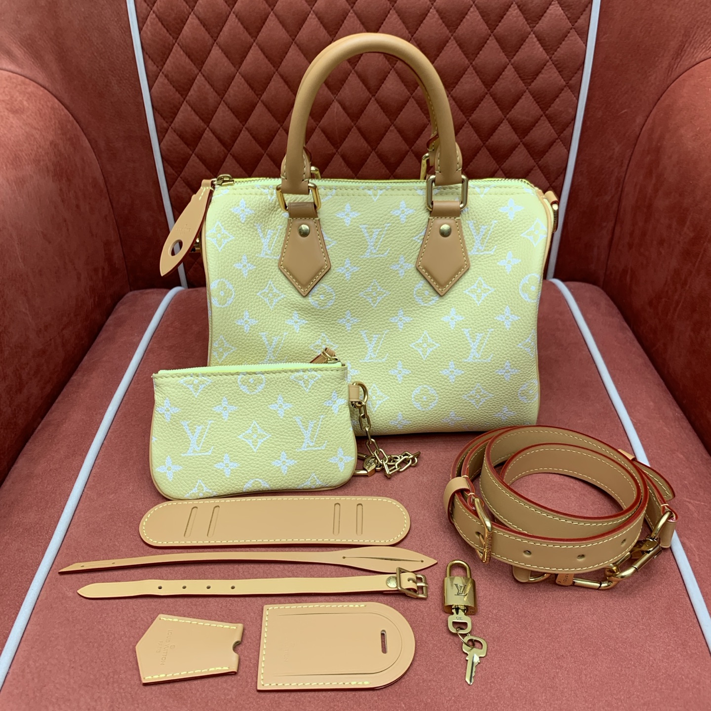 루이비통 M13902 가방 Louis Vuitton