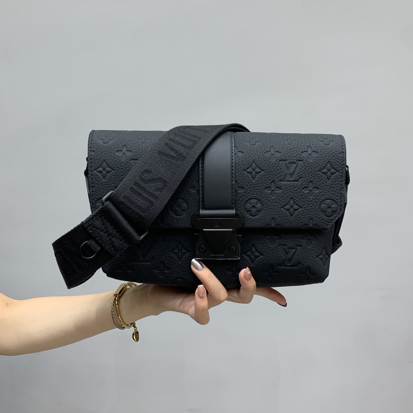 루이비통 M23741 가방 Louis Vuitton