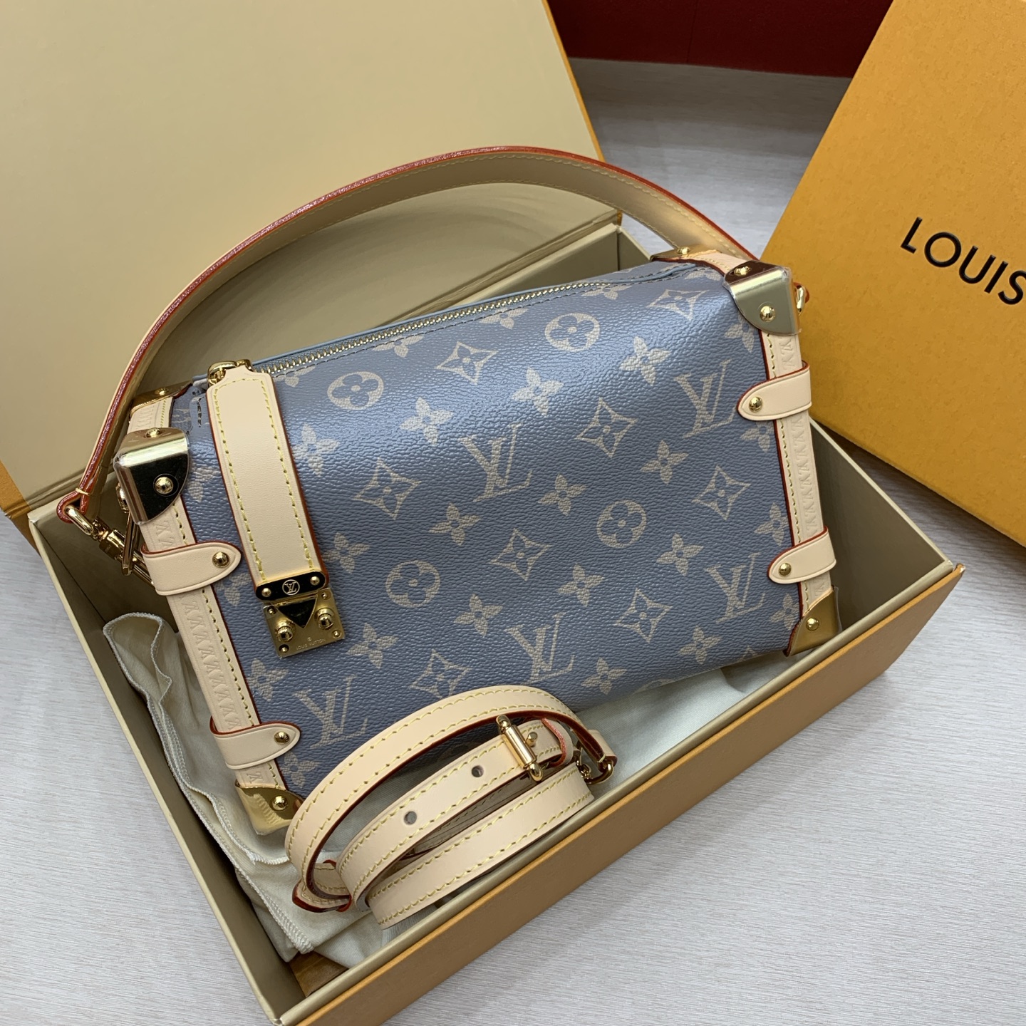 루이비통 M12428 가방 Louis Vuitton