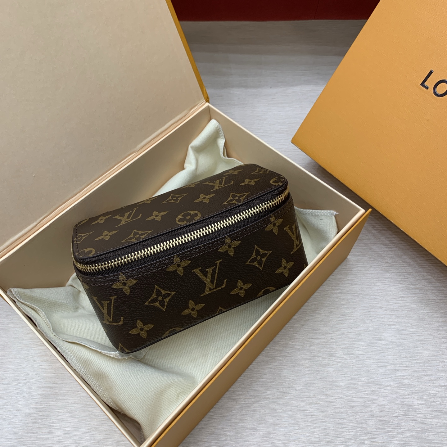 루이비통 M43688 가방 Louis Vuitton