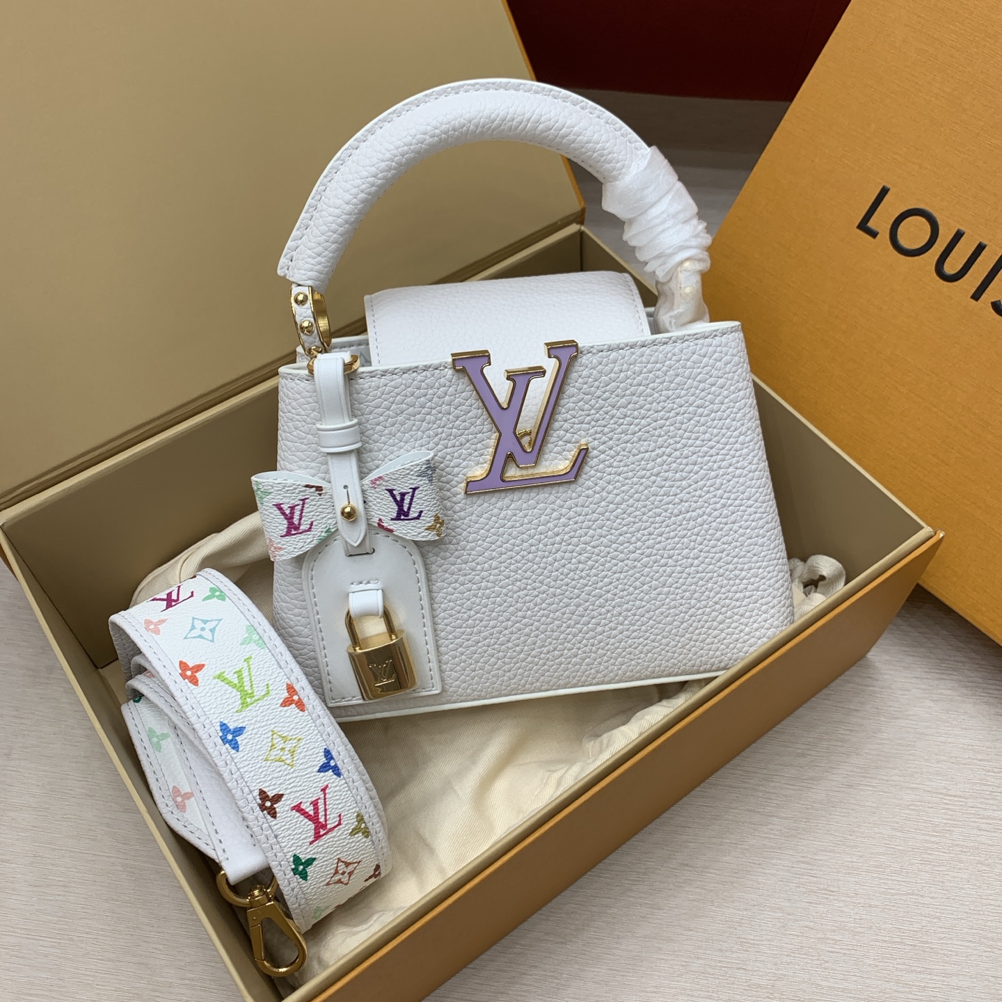 루이비통 M13253 가방 Louis Vuitton