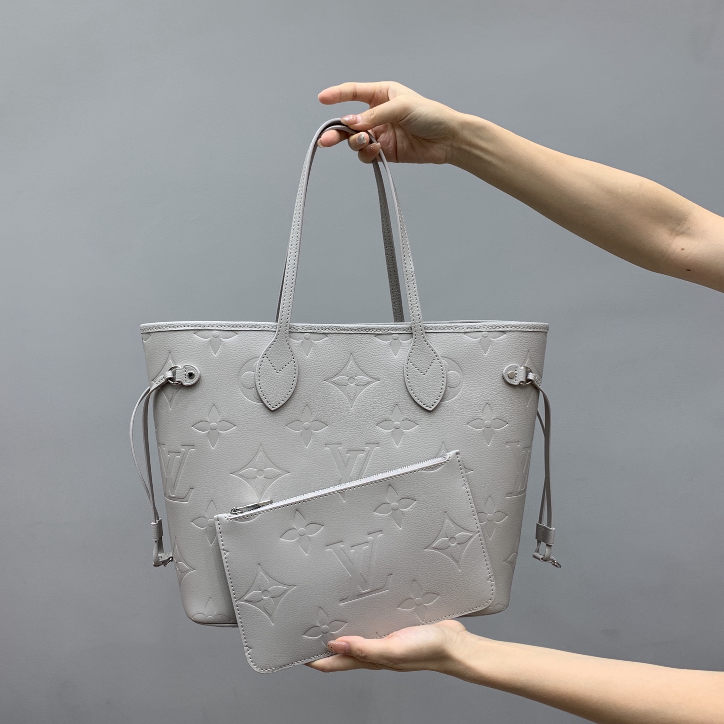 루이비통 M13758 가방 Louis Vuitton